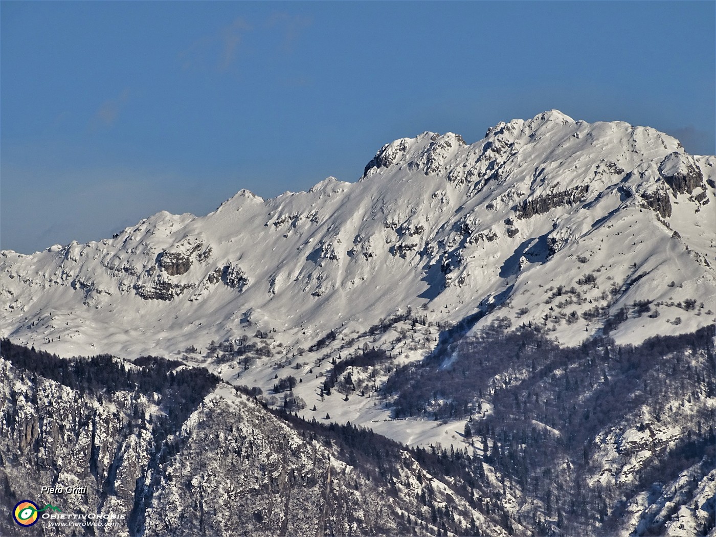 40 Zoom verso l'Alben (2020 m).JPG